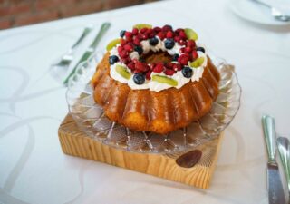 Oggi è domenica!
Il giorno perfetto per godere in famiglia di uno sfizio goloso. Ricorda che i dolci tipici dei buffet sono di nostra produzione e potrai trovarli anche da Pandolce F. Lli Micalizzi .

#weddingbuffet #sicilyvenue #corpacciodipesce #foodie #bakerygourmet #bakerylove #vivosicilia #messinadamangiare #cerimoniemessina #foodporn  #ristorantemessina #foodphotography